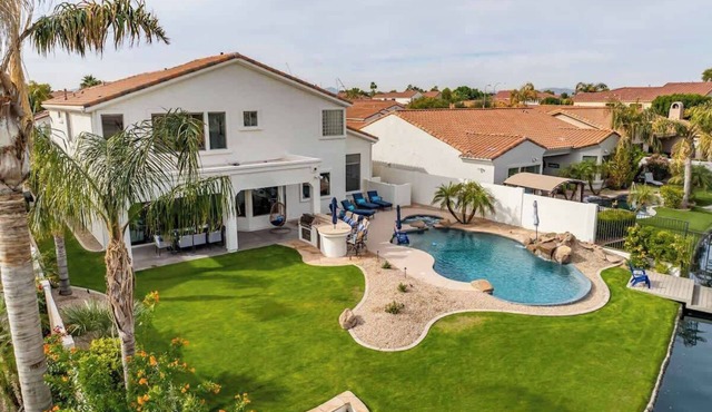 Ritz Laguna Cove, heated pool included in price