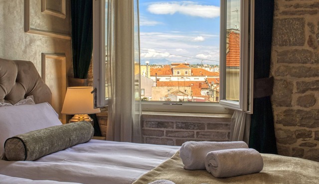 Riva Palace - design rooms