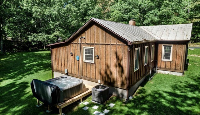 River Access Cabin with Hot Tub, Fire Pit and Plenty of Modern Touches - Minutes from Lost River at this Mathias, WV Getaway