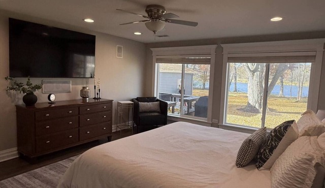 River Access Game room Backyard King W/D Parking