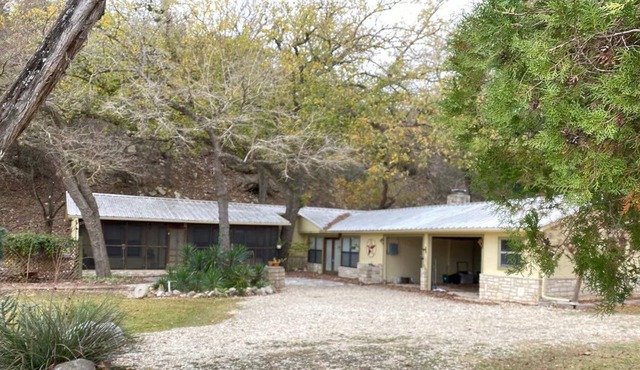 River access house! 3/2 and ping pong barn