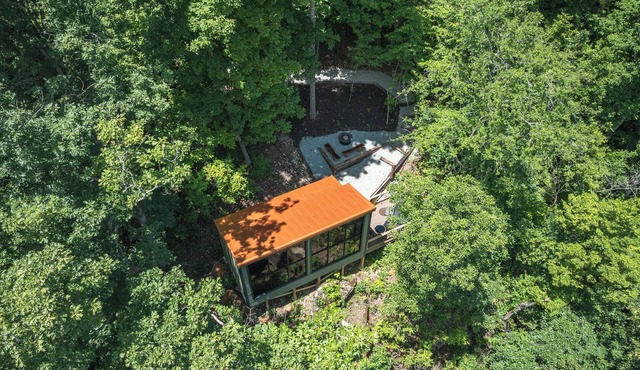 RIVER and SKY Cabin; Hot Tub