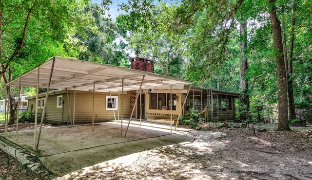 River Cabin and Guesthouse! 2 homes, 1 rental!