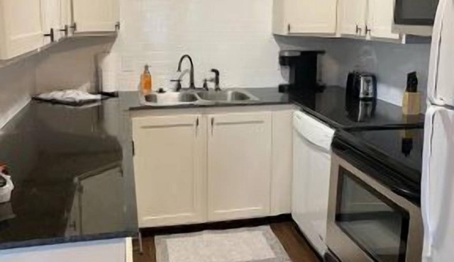 River Chase Country Side 2 B/R Apt.