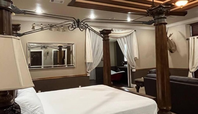 River Chase Luxury Suite