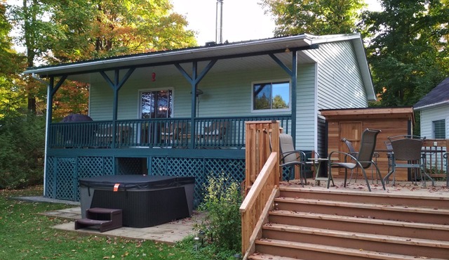 River Cottage, Sauna and Spa