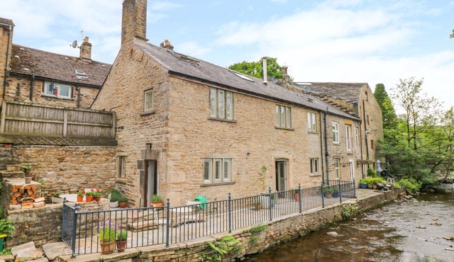 RIVER COTTAGE HAYFIELD, family friendly, with open fire in Hayfield