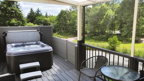 River Cottage Hot tub spa