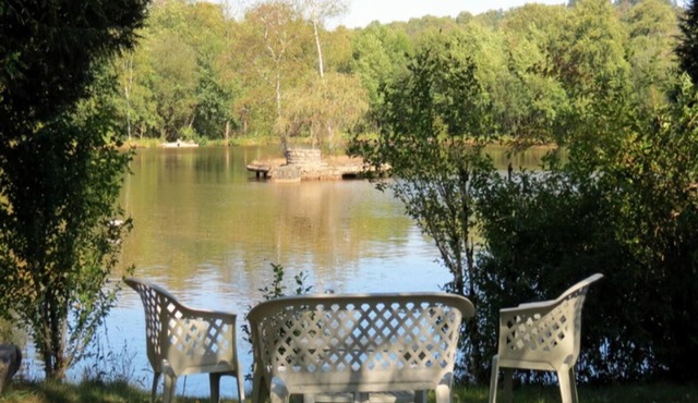 River Cottage: Private Lakeside Gite In Idyllic Location. A Great Place To Relax