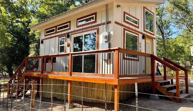 River Cottage with beautiful views of the Guadalupe in lovely New Braunfels