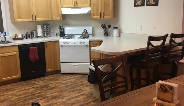River Country Living - 30 minutes from everything!