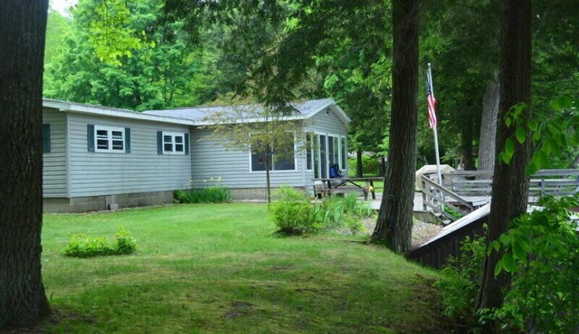River Country Lodge on the Muskegon River next to Pine St boat launch