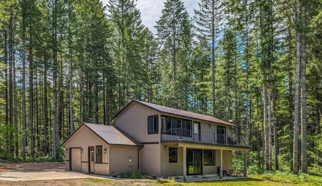 River Dance Cabin | Hot Tub, AC, BBQ