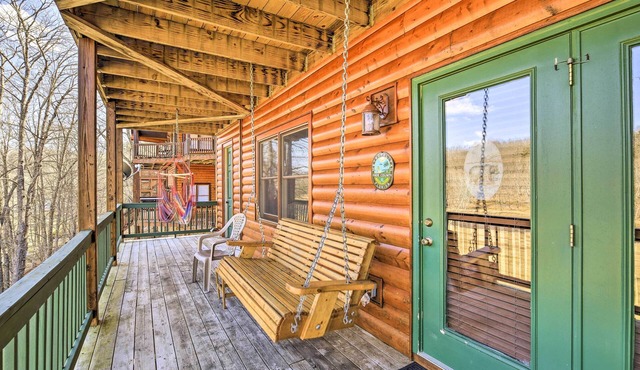 'River Dream Cabin' on New River w/Deck, Fire Pit