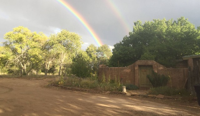 River Farm Guest Casita - A Sheltered Pastoral Abode