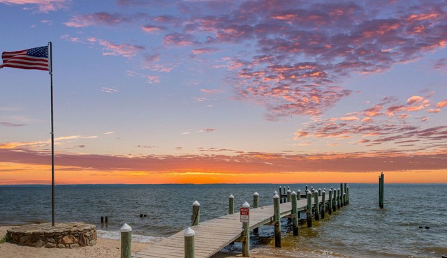 River Front Colonial Beach Private Beach & Dock