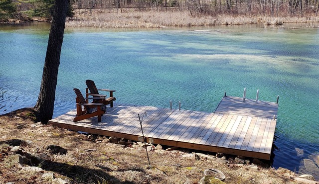 River Front Cottage Washago, gateway to Muskoka 3BRs, 2.5 Baths. Easy Access