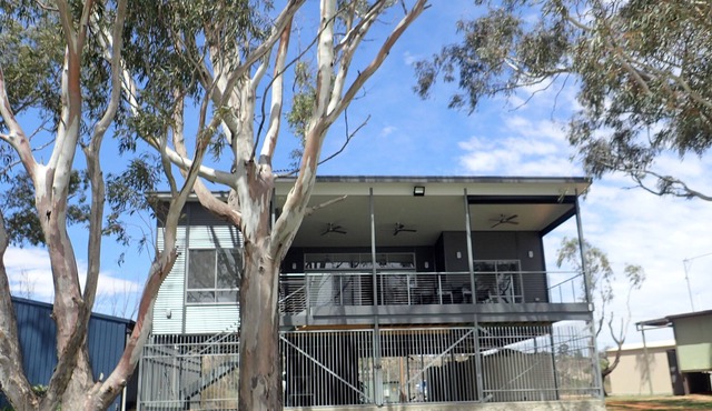 River Front Holiday Shack - Nildottie