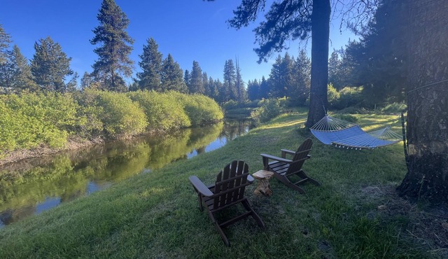 River Front House -20 min to Bend -25 min to Mt Bachelor - Sleeps 12