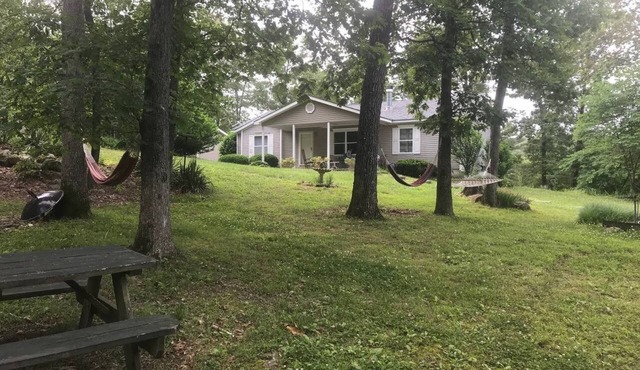 River front property HOT TUB, Kayak, tubing, and fishing