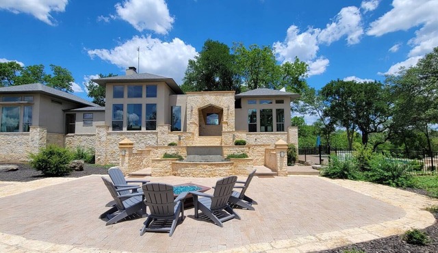River front villa w/pool, BBQ, hiking, fireplace