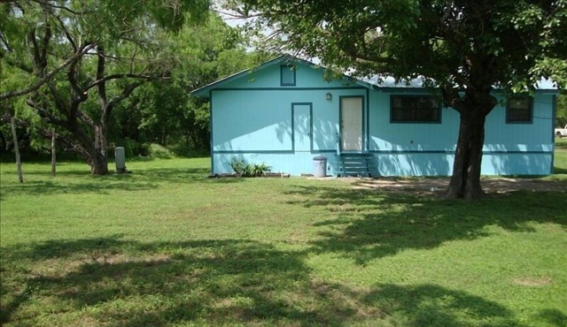 River Frontage Cottage is located on 115 Acres