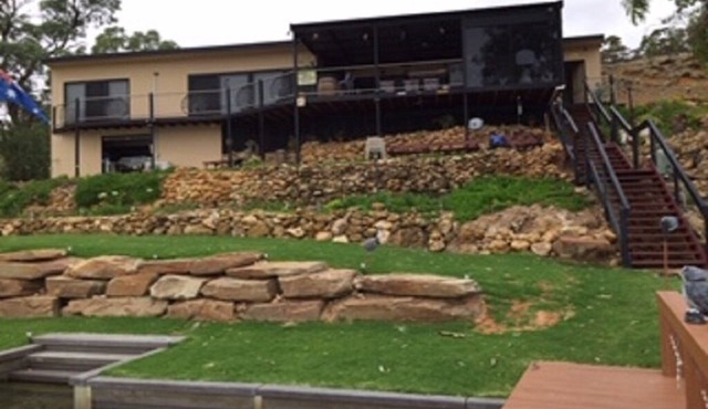 River Frontage Property - Unique Views