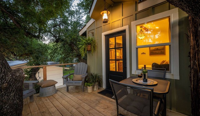 River Haven Treehouse w/Hot Tub by Gruene!