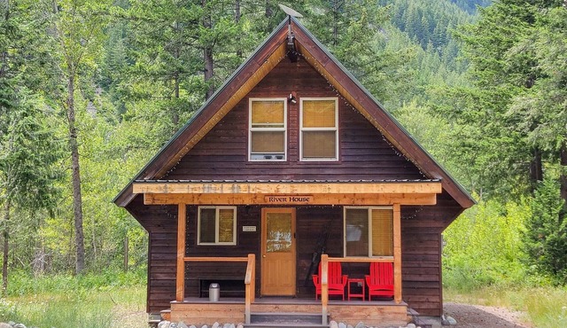 River House - Cabin at Lost River