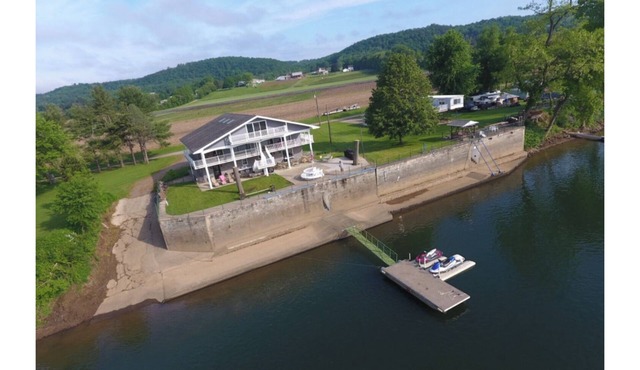 River house in Linden/Williamsport