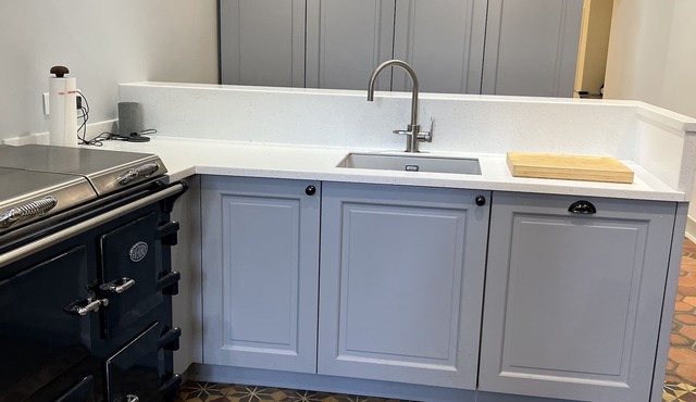 River House Quiet location but minutes from Town Square