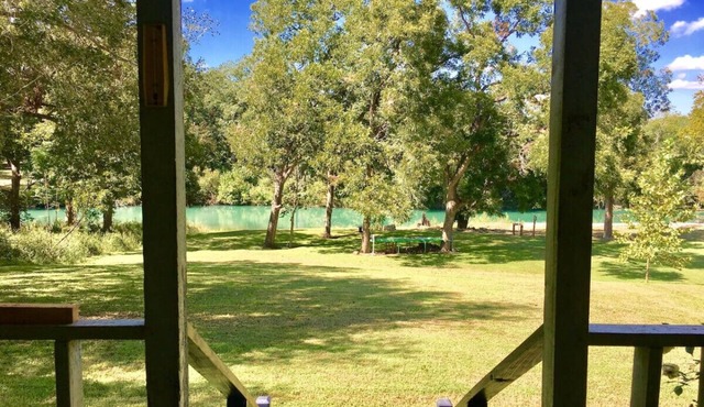 River House | Sleeps 8 | WiFi | San Marcos River