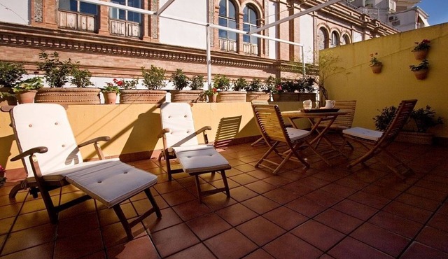 River House Villa 7 pax next to Cathedral