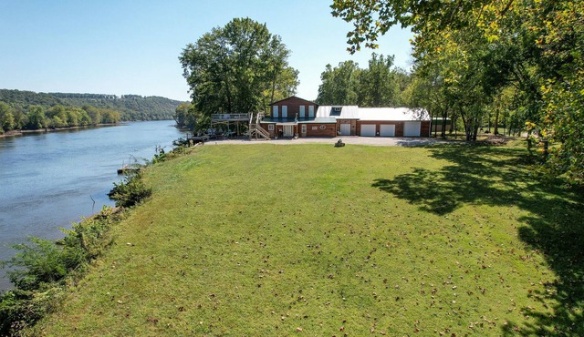 River house with panoramic views