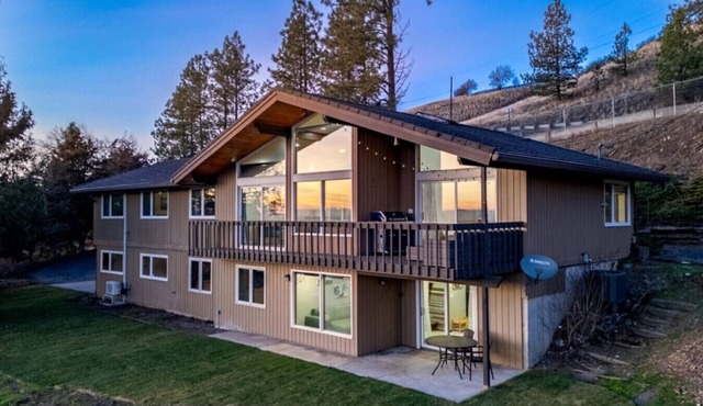 River House with Panoramic Views