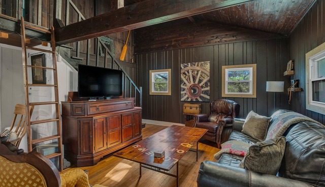River Lodge | Rustic Retreat Just 15 Mins from Downtown Nashville