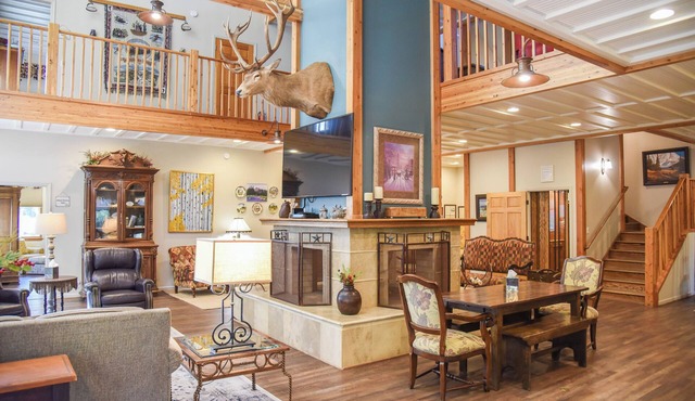 River Lyric Lodge in Red River