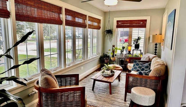 River, Marina, Park, Casino, EZ to I-75, DT Toledo