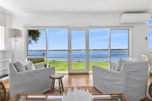 River Meets Ocean Edge - Absolute Waterfront