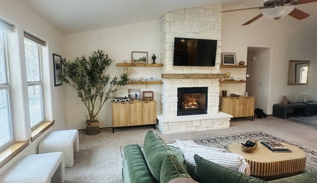 River Mountain Retreat 5BR House w/Dual Masters + Pool, Tennis & River Access