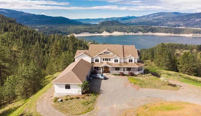 River/Mountain View House Suite #2