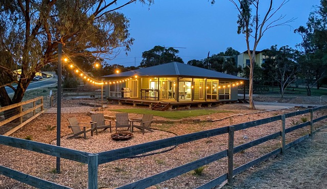 River Murray Escape: The Weekender Bowhill [Winter Bonus $100 Store Credit]