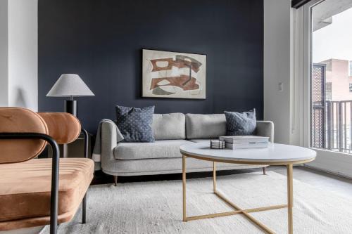 River North 1br w grills terrace fire pits CHI-1038