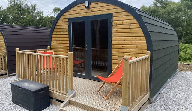 River Pod 3 (Pet Friendly) - a glamping pod that sleeps 2 guests in 1 bedroom