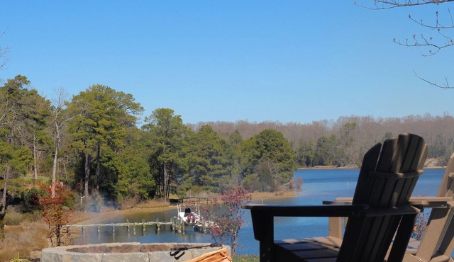 River Pointe Place- Waterfront -Private Dock -Hot Tub/Spa