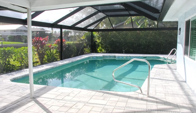 River Ranch luxury waterfront home w/pool & dock : boater, family, pet paradise