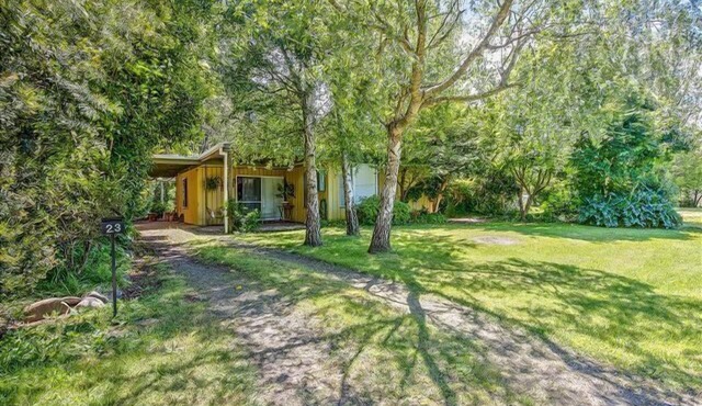 River Retreat, Buckland