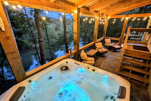 River Retreat Cabin - Living Water Farm