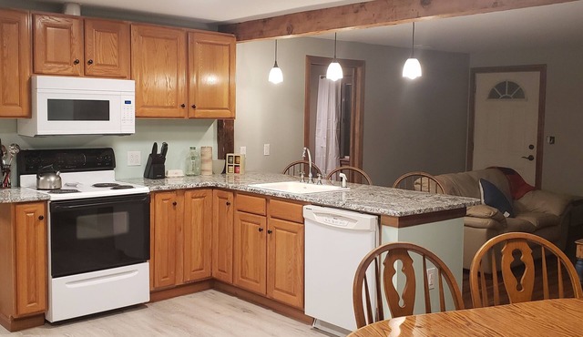 River Retreat - convenient location