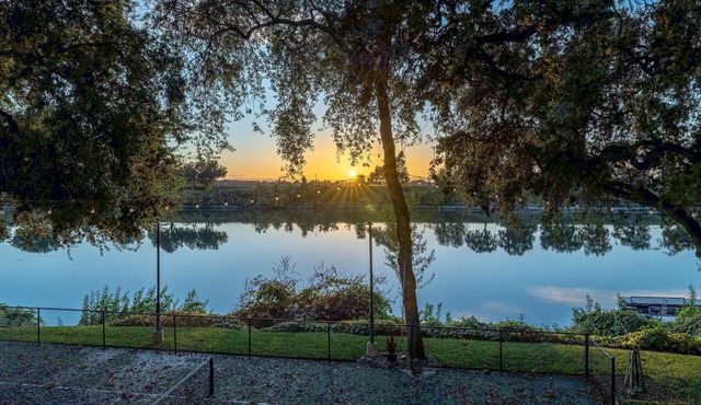 River Retreat w/Boat Dock + Pickleball Court!